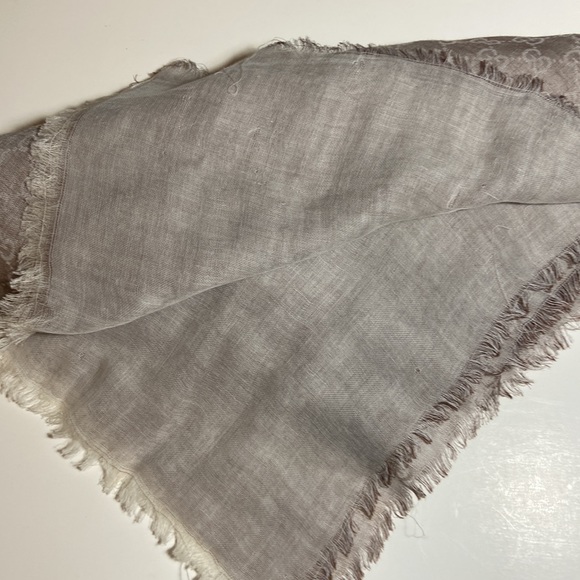 Gucci Grey Monogrammed Jacquard Thin Wool Double Long Scarf - Picture 5 of 5